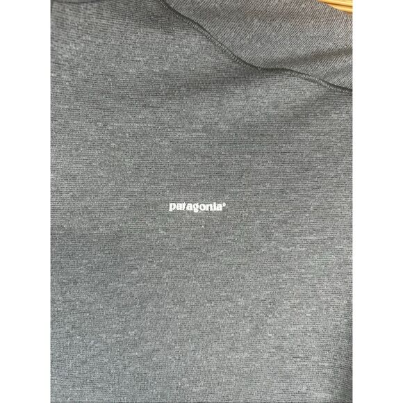 Patagonia 1/4 Zip Grey Extra Large (XL) Pull Over - Picture 4 of 5